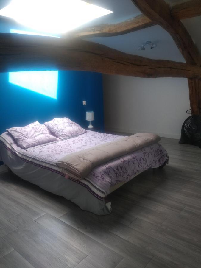 Maison De Campagne A La Ferme Pillac Exteriér fotografie